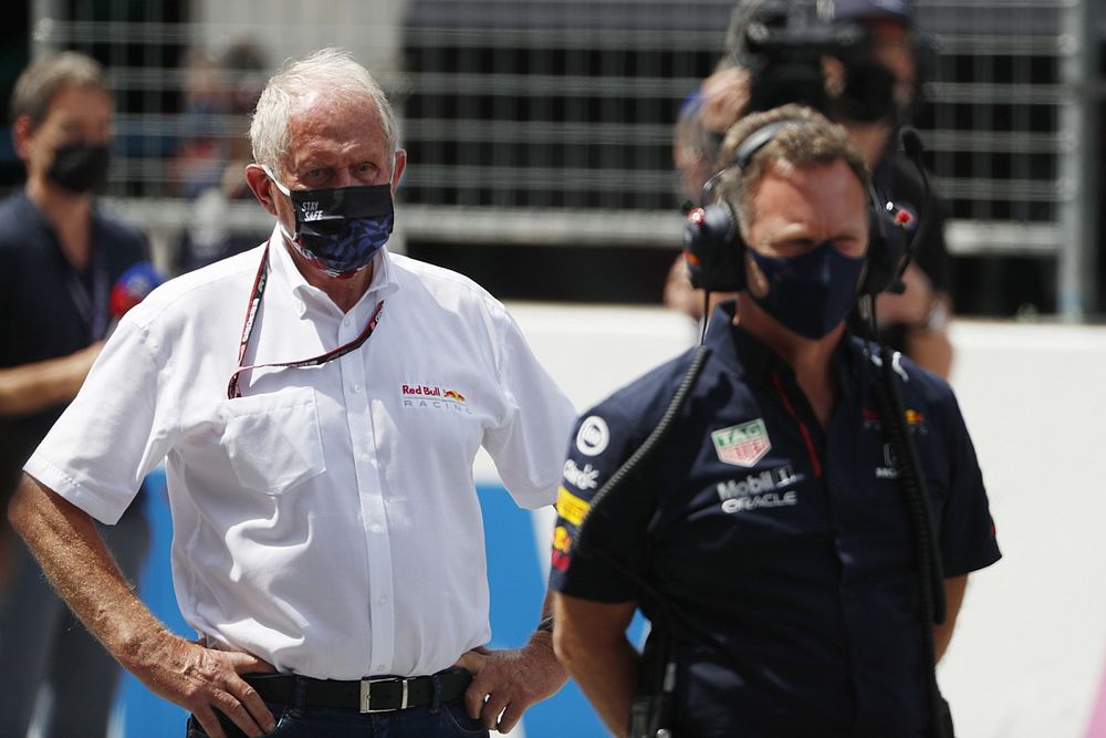 Helmut Marko, Consultant, Red Bull Racing, and Christian Horner, Team Principal, Red Bull Racing, on the grid