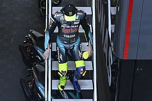 Schwantz: para Rossi es duro ver que no puede pelear por podios