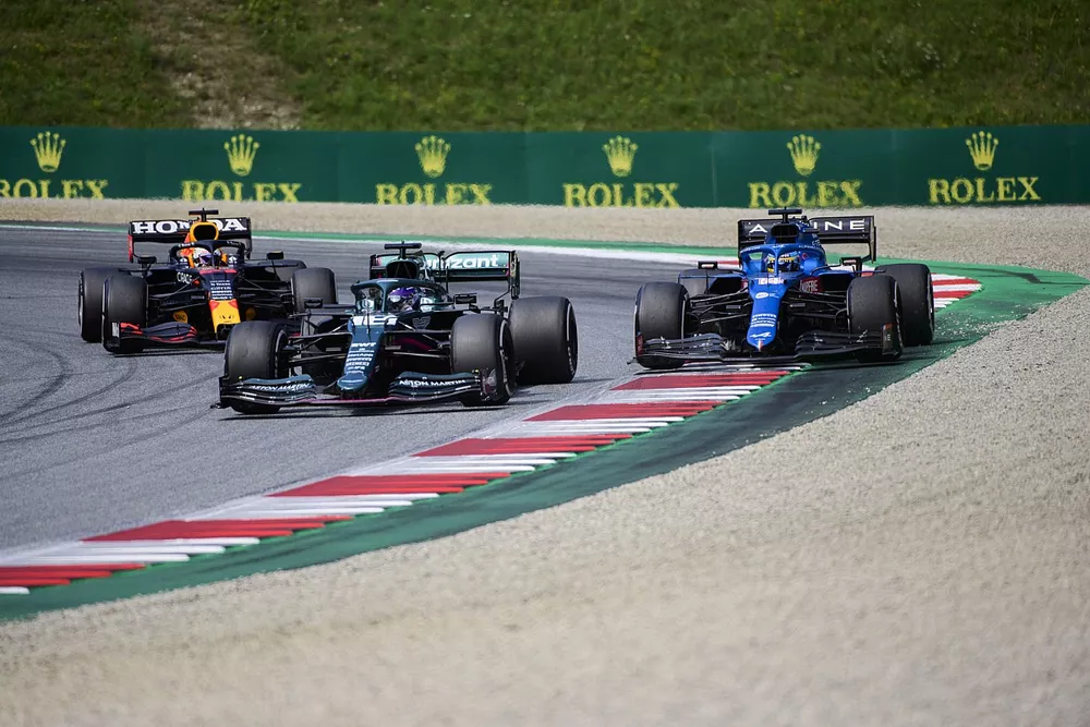 Fernando Alonso, Alpine A521,Lance Stroll, Aston Martin AMR21,Max Verstappen, Red Bull Racing RB16B