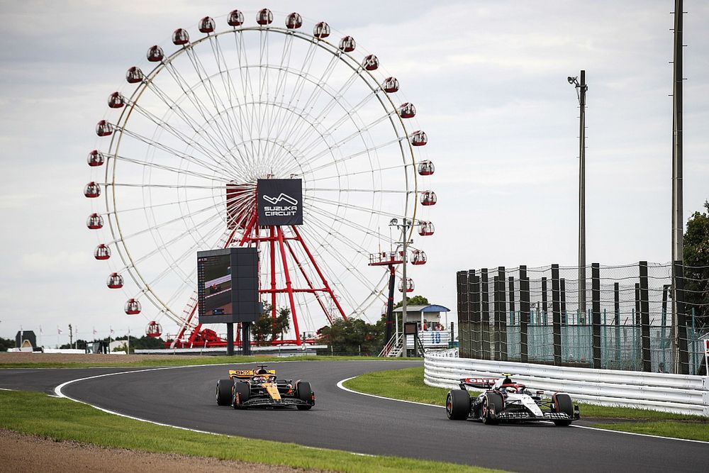 Yuki Tsunoda, AlphaTauri AT04, Oscar Piastri, McLaren MCL60