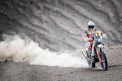 Laia Sanz ya se gusta y se cuela en el top 20 del Dakar