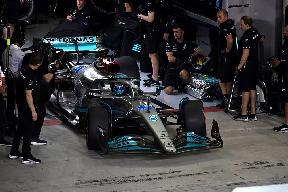 George Russell, Mercedes W13, leaves the garage