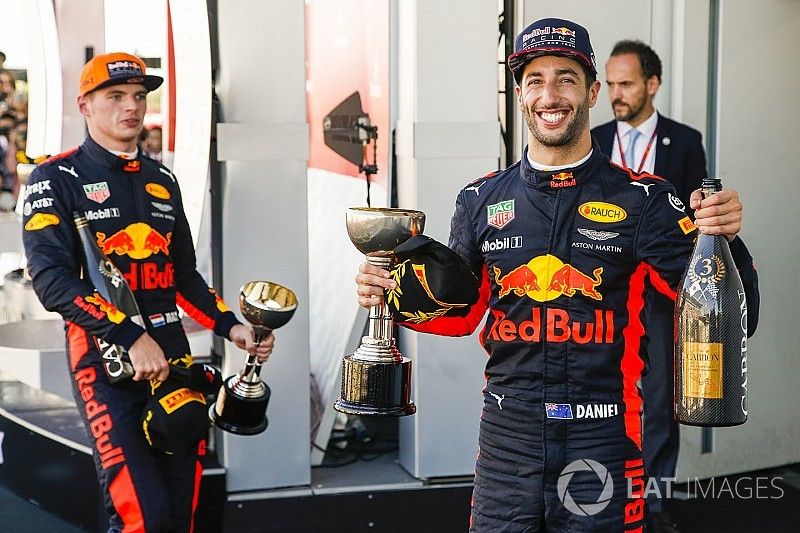  Max Verstappen, Red Bull, second place, Third place Daniel Ricciardo, Red Bull Racing, with their trophies