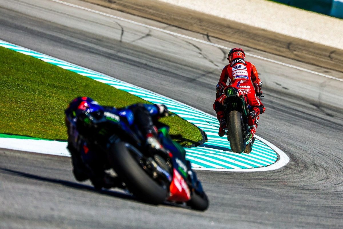 Six tours avec un pneu crevé : ce que montrent les données de Bagnaia