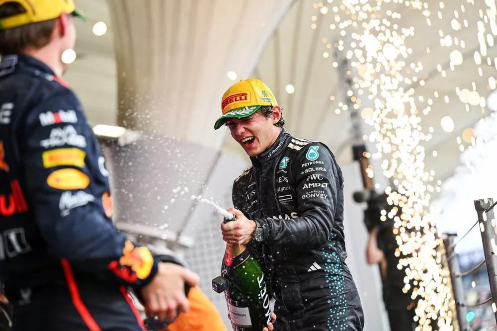 Max Verstappen, Red Bull Racing, Andrea Kimi Antonelli, Mercedes