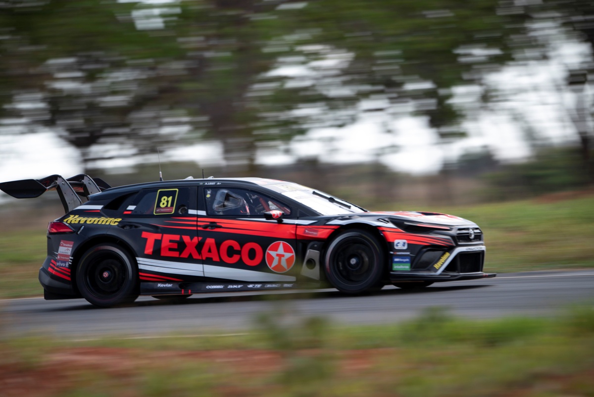 Arthur Leist conquista segundo lugar na corrida sprint da Stock Car em Curvelo