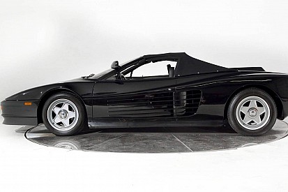 Un Ferrari Testarossa descapotable... ¡que utilizó Michael Jackson!