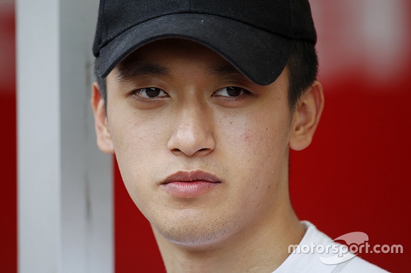 周冠宇出任2019年雷诺F1车队研发车手