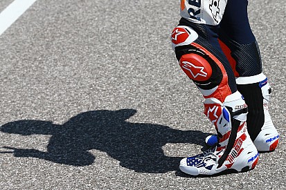 Patung Liberty hiasi sepatu balap Marquez