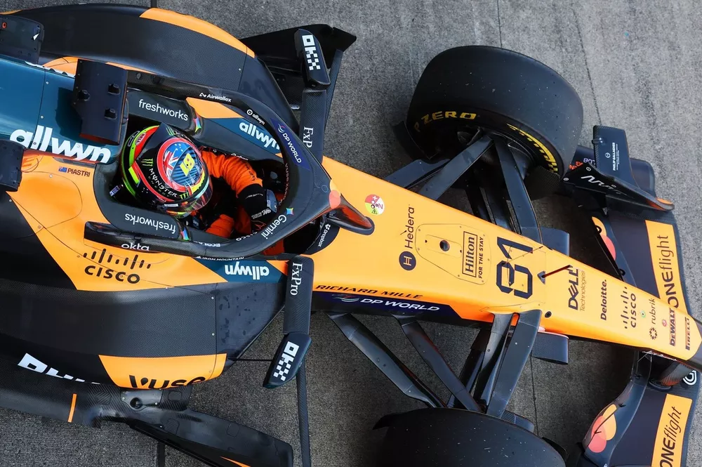 F1 2024 鈴鹿サーキット場内に掲出されていたF1ドライバー 2024年F1第4戦日本GP オスカー・ピアストリ 応援のぼり 日本GP スポーツ選手