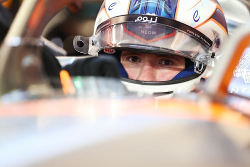 Quién es Alex Dunne, el joven que impresionó en su debut con McLaren F1