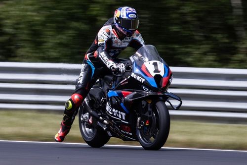 WSBK Balaton Park: Toprak rahat kazandı, arka arkaya yedinci zaferini aldı