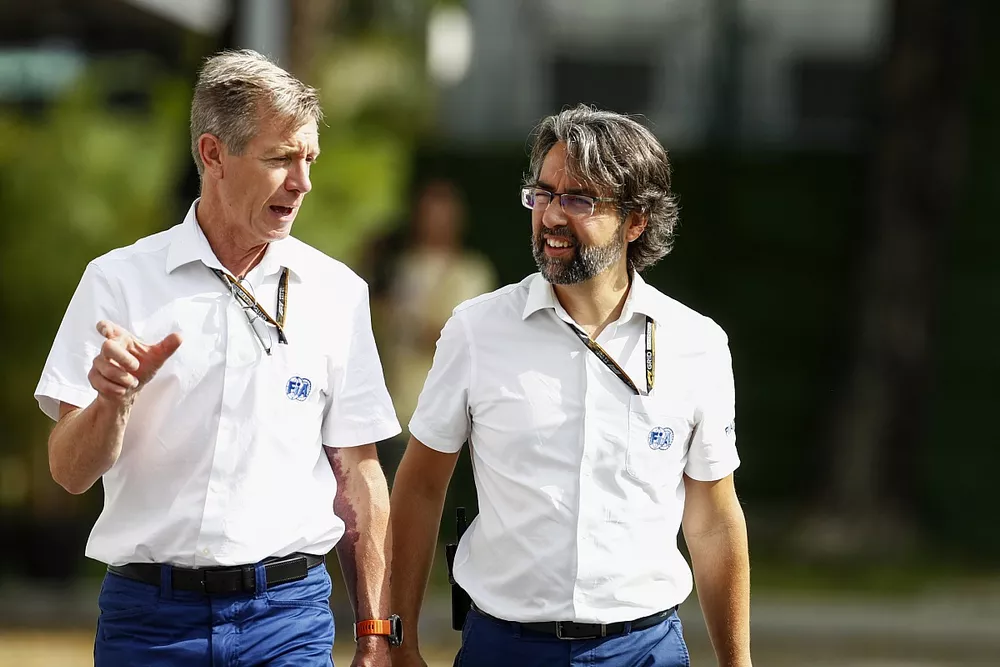 Funcionarios de la FIA