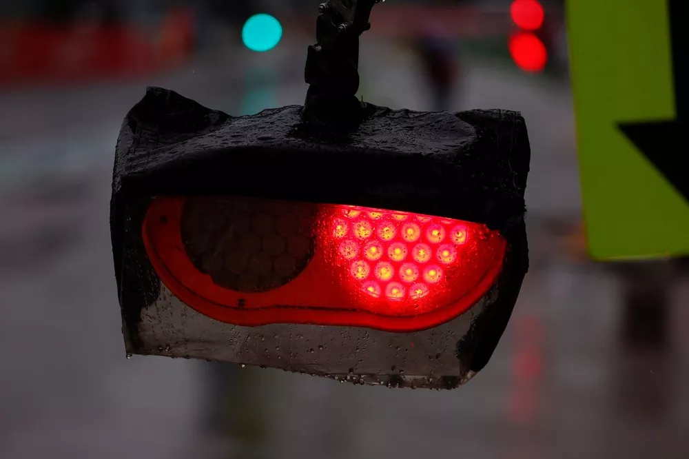 Rain protected pit light