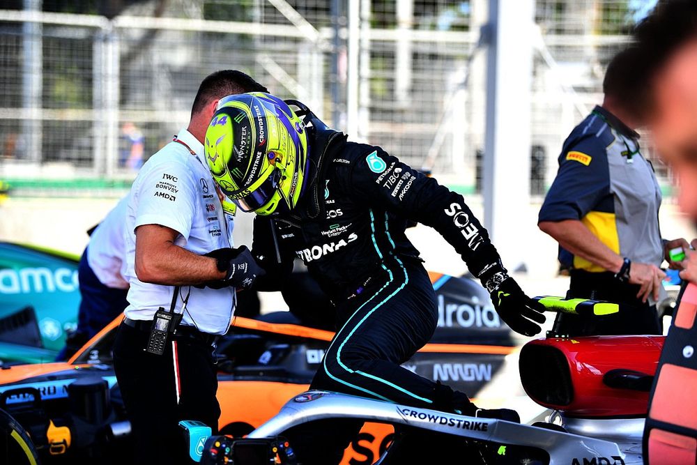 Lewis Hamilton, Mercedes-AMG, in Parc Ferme