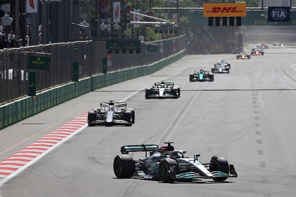 George Russell, Mercedes W13, Pierre Gasly, AlphaTauri AT03