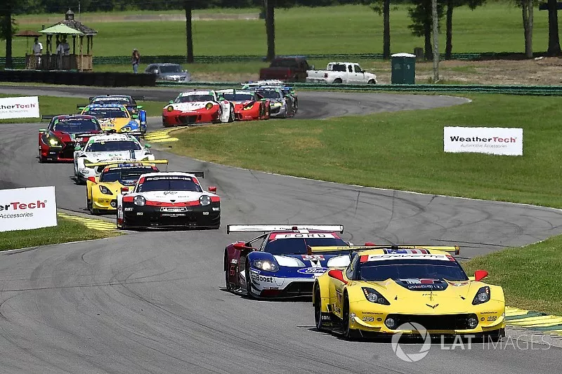 #3 Corvette Racing Chevrolet Corvette C7.R, GTLM - Antonio Garcia, Jan Magnussen, start