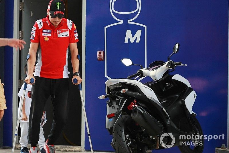 Jorge Lorenzo injured