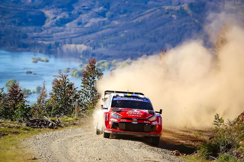 Oliver Solberg, Elliott Edmondson, Toyota Gazoo Racing WRT Toyota GR Yaris Rally1