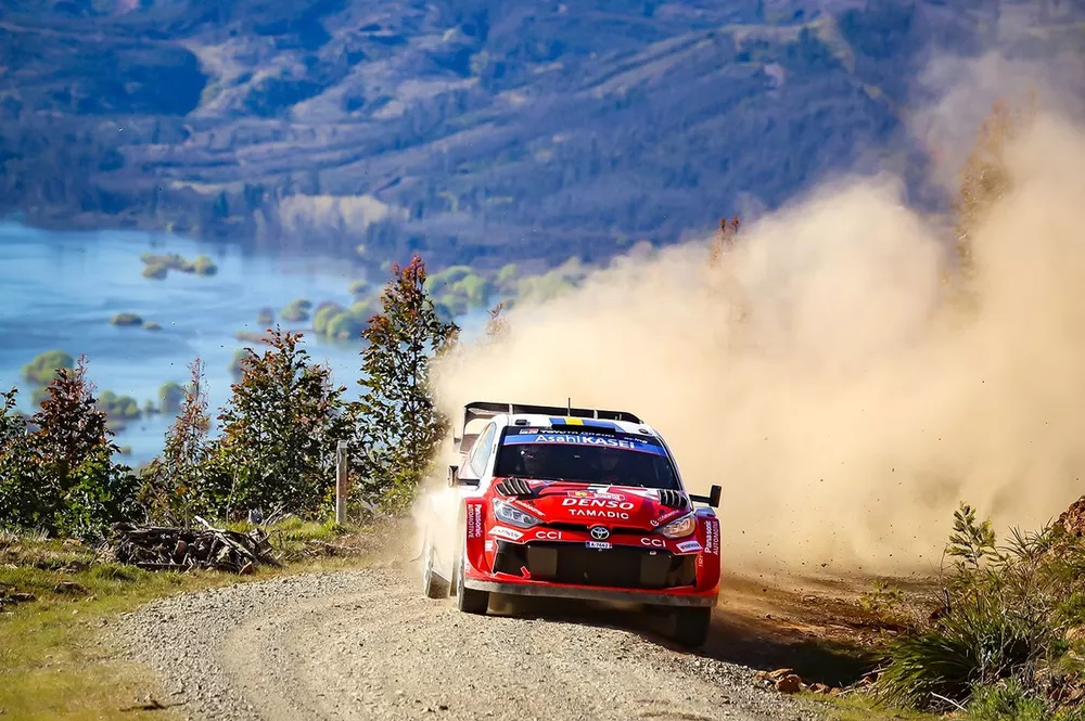 Oliver Solberg, Elliott Edmondson, Toyota Gazoo Racing WRT Toyota GR Yaris Rally1