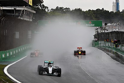 Rosberg: "Racen met Verstappen was ultra risicovol"