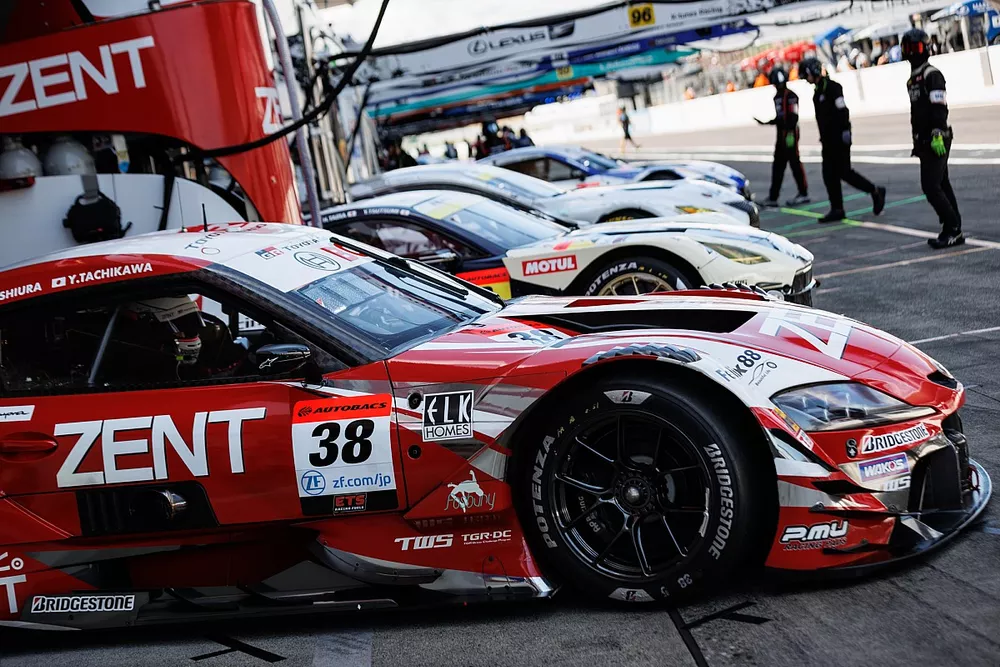 #38 ZENT CERUMO GR Supra