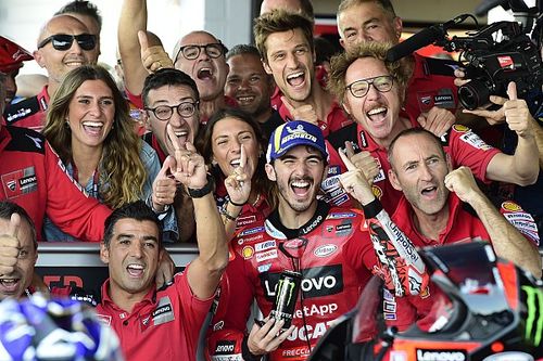 Bagnaia: "Esta ha sido mi mejor victoria, Rossi y Stoner me han ayudado mucho"