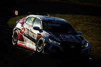 Girolami i Michelisz wygrywają w Czechach