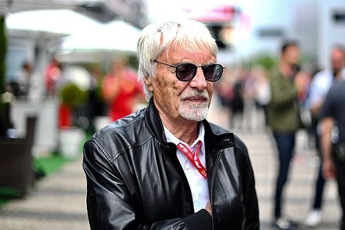 Ecclestone habr&iacute;a penalizado a Hamilton con 30 segundos