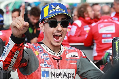 Silverstone MotoGP: Lorenzo yağmurda pole pozisyonunun sahibi