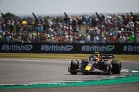 Checo P&eacute;rez le causa una multa a Red Bull en Silverstone