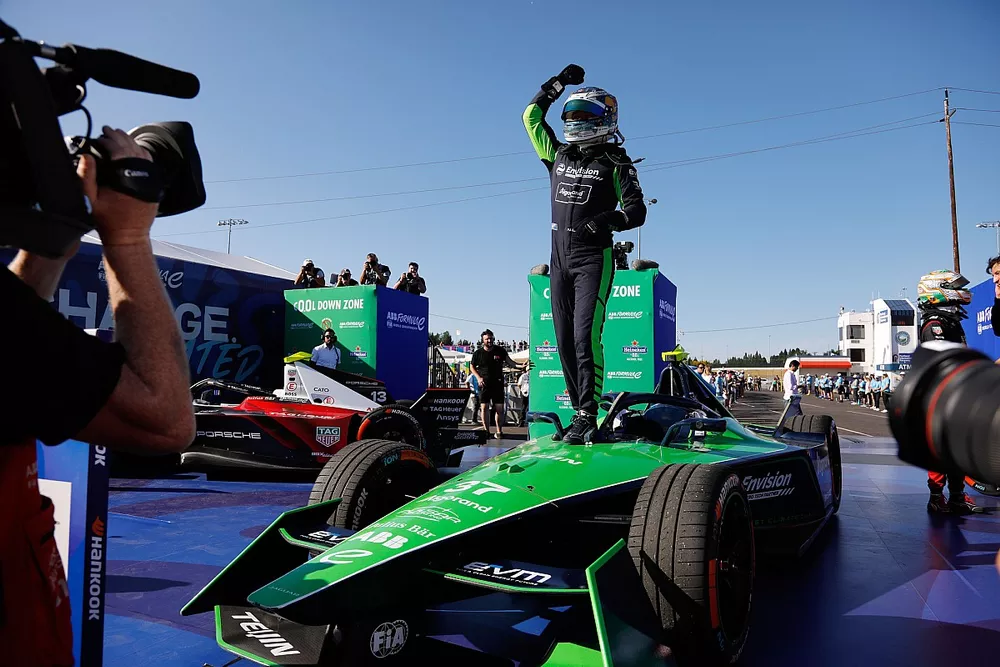 Race winner Nick Cassidy, Envision Racing