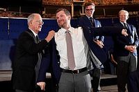 Dale Earnhardt Jr. ya es parte del Sal&oacute;n de la Fama de NASCAR