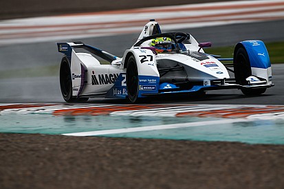 Valencia Formula E testinin üçüncü gününde Sims ve BMW lider
