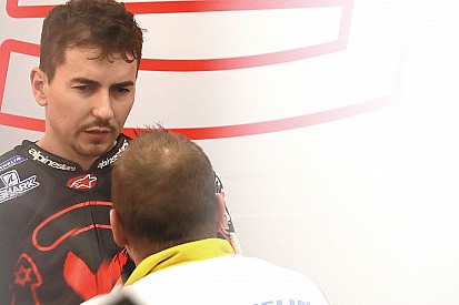 Lorenzo: "Io e Petrucci? Se ignoriamo 5 titoli, 68 vittorie e 146 podi non ci sono differenze"