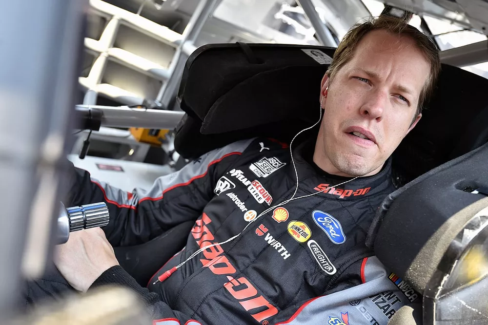 Brad Keselowski, Team Penske, Ford Mustang Snap on