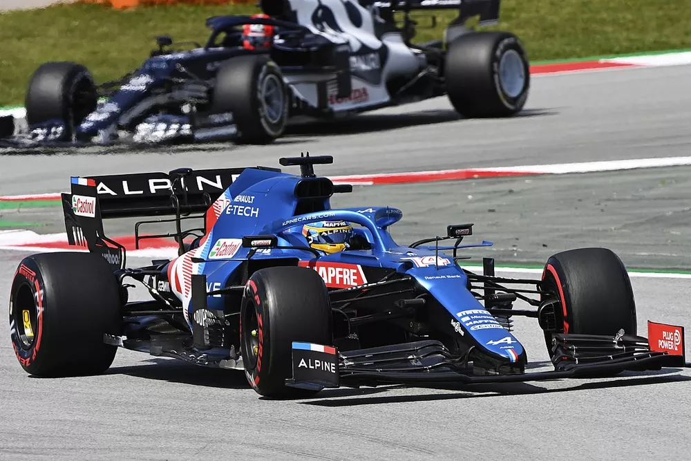 Fernando Alonso, Alpine A521, Pierre Gasly, AlphaTauri AT02