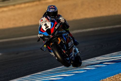 WSBK Jerez: Bulega gana la Carrera 1 con Razgatlioglu acariciando el t&iacute;tulo