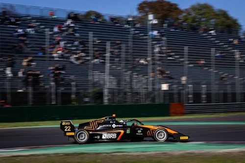 FRECA: Pedro Clerot conquista pódio na corrida de sábado na Itália