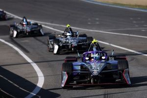 FE | Test Jarama: Porsche si prende la scena, ma nasce il tema gomme