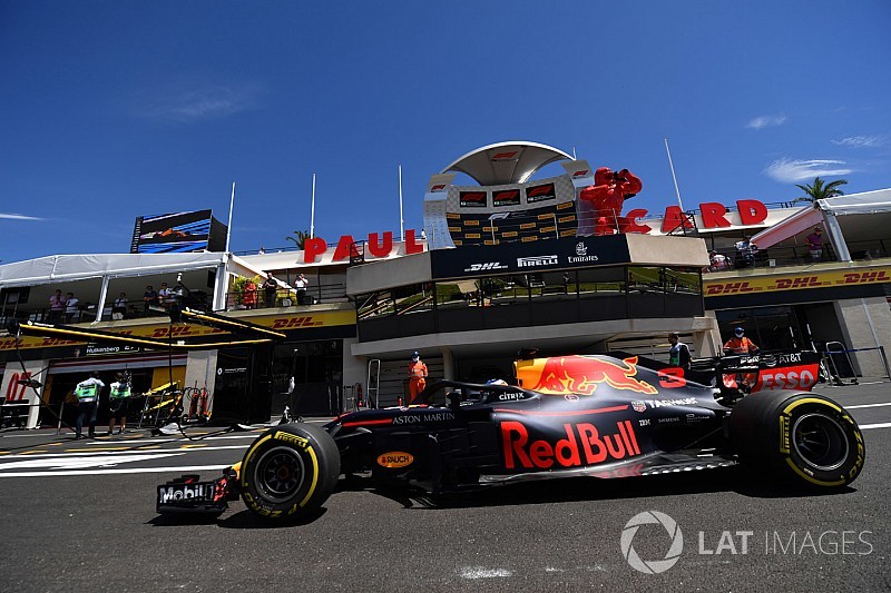 Red Bull: Renault fabrika takımı bizi Honda'ya itti