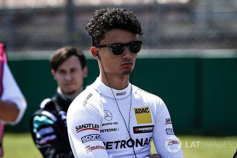 Red Bull, Hartley'in yerine Wehrlein'ı getireceğini yalanladı