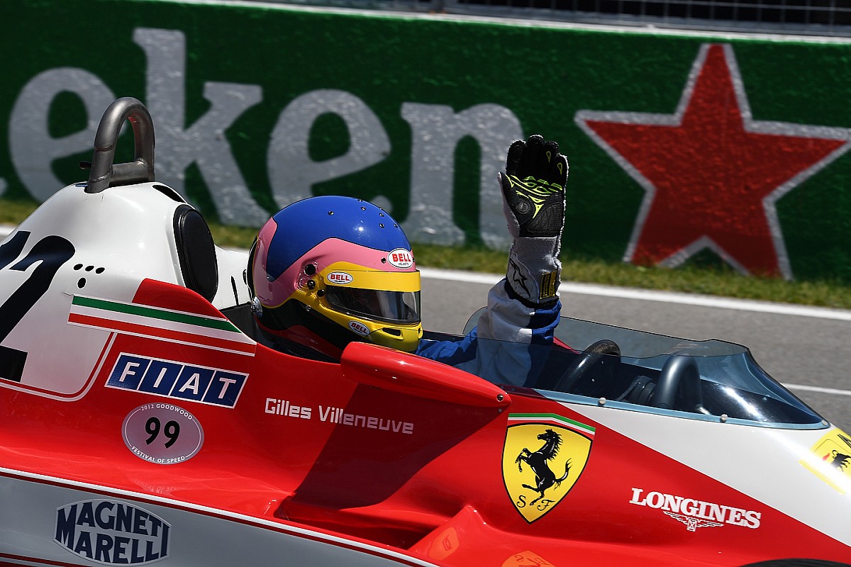 Jacques Villeneuve megható köre legendás édesapja Ferrarijával Kanadában
