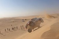 V&iacute;deo: Alonso y Coma vuelcan en la etapa 10 del Dakar