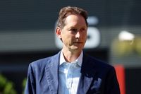 Exjefe de equipo estalla contra Elkann: "&iquest;Criticas a los pilotos que t&uacute; mismo fichaste?"