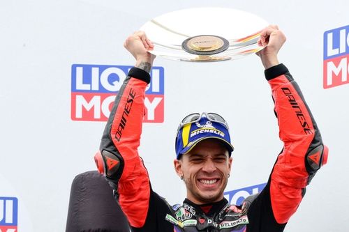 Bezzecchi logra el podio: "Con las dos long lap habíamos calculado acabar cuartos"