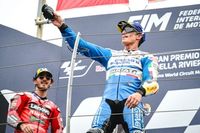 M&aacute;rquez agradece a Bagnaia que intentara frenar los abucheos en el podio de Misano