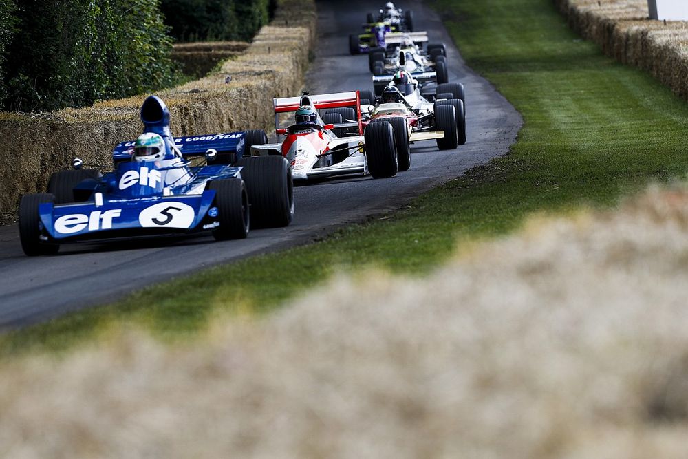 Tyrrell-Cosworth 003 y Daniel Ricciardo, McLaren-Honda MP4/5B