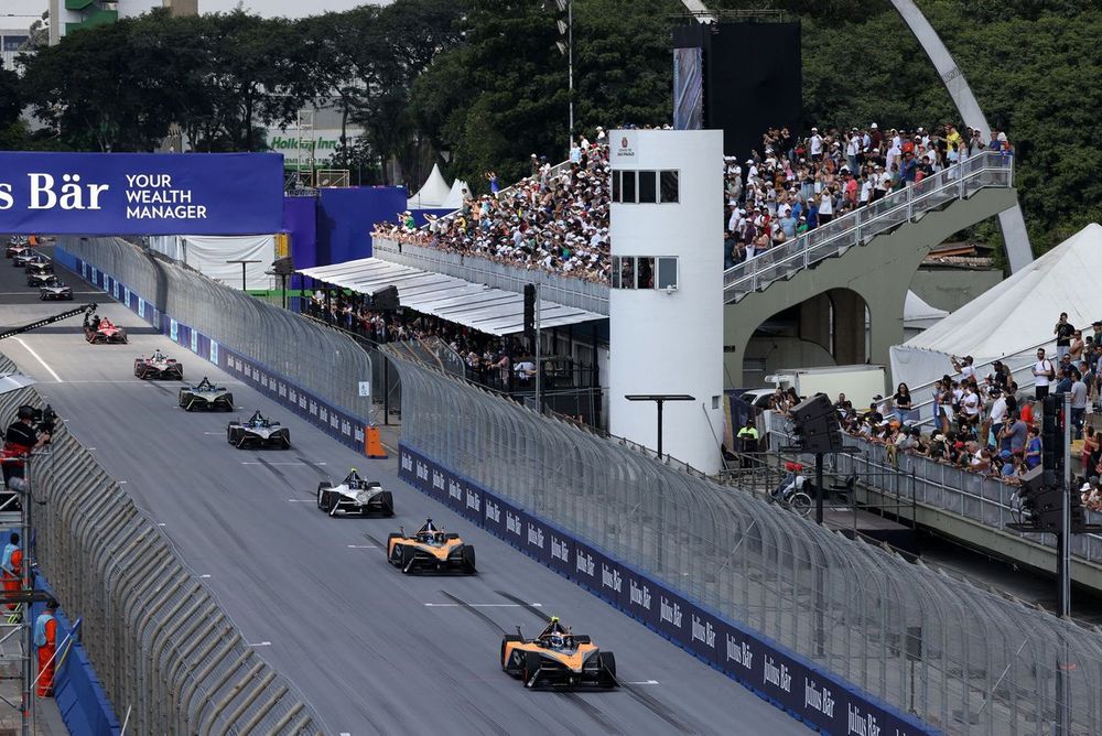 Jake Hughes, McLaren