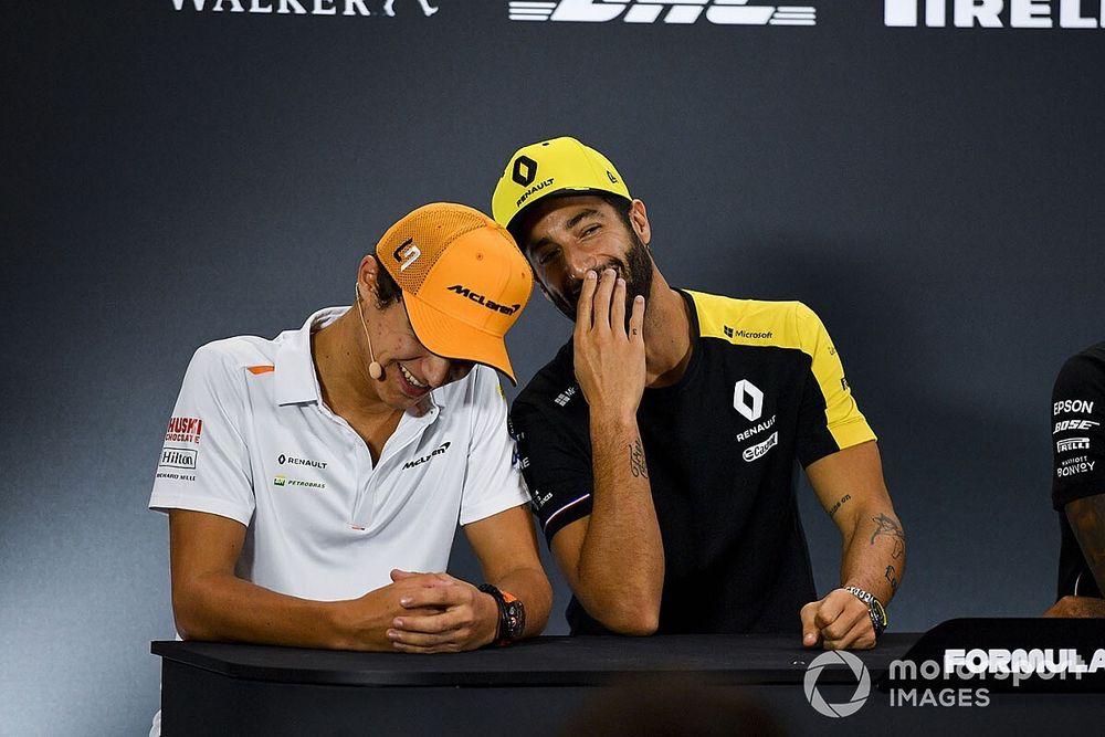 Lando Norris, McLaren y Daniel Ricciardo, Renault F1 Team en la rueda de prensa
